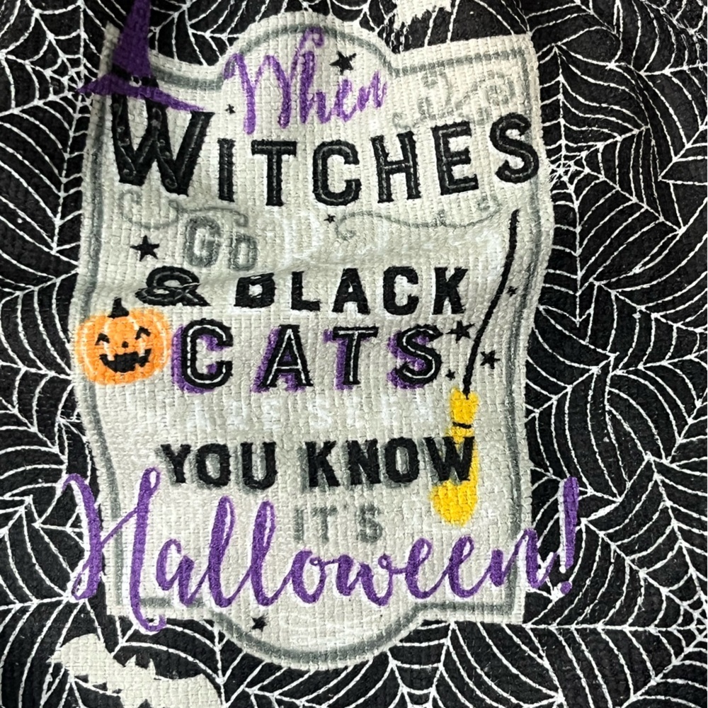 6/$25
Set of 2 Halloween Kitchen Towel Set - Black and White - Picture 5 of 11